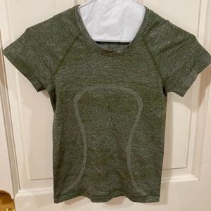 Forest Green Lululemon Fitted Tee Size 2